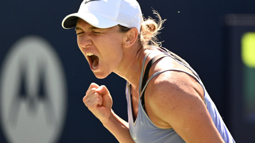 Simona Halep reacting after defeating her semifinal opponent.
