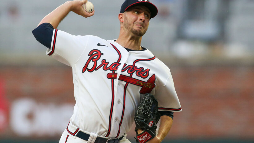 Atlanta Braves starting pitcher Jake Odorizzi mid-pitch
