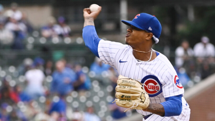 Marcus Stroman delivers a pitch