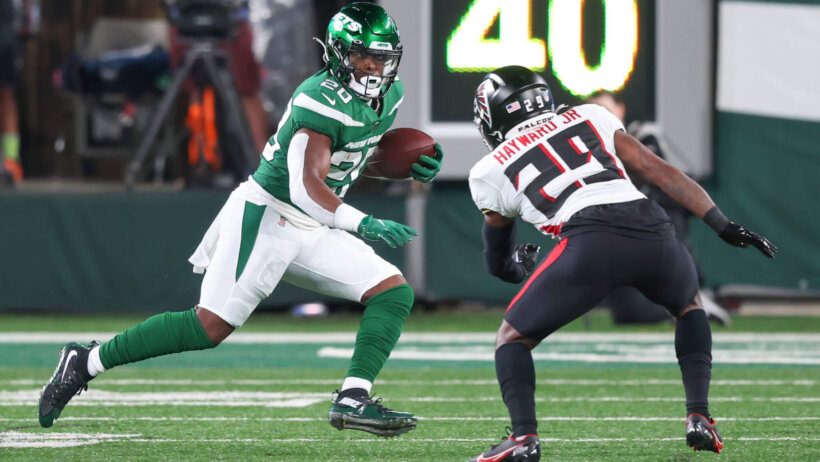 Breece Hall rush versus Falcons