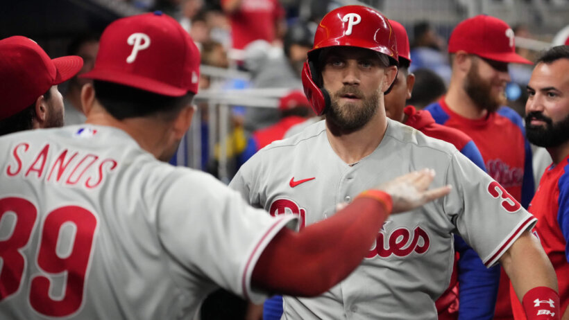 Bryce Harper dugout celebration