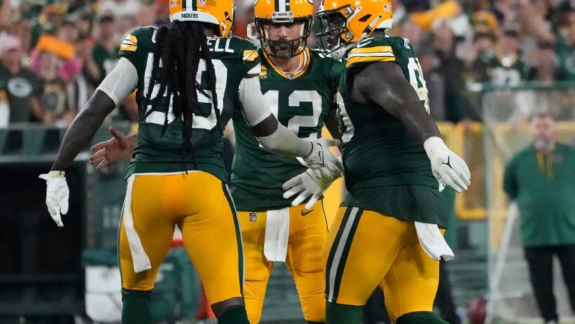 Packers players celebrate