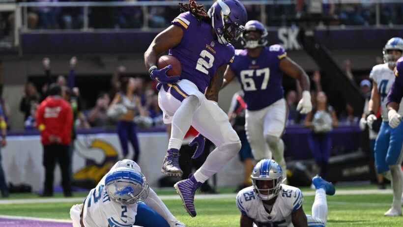 Alexander Mattison touchdown