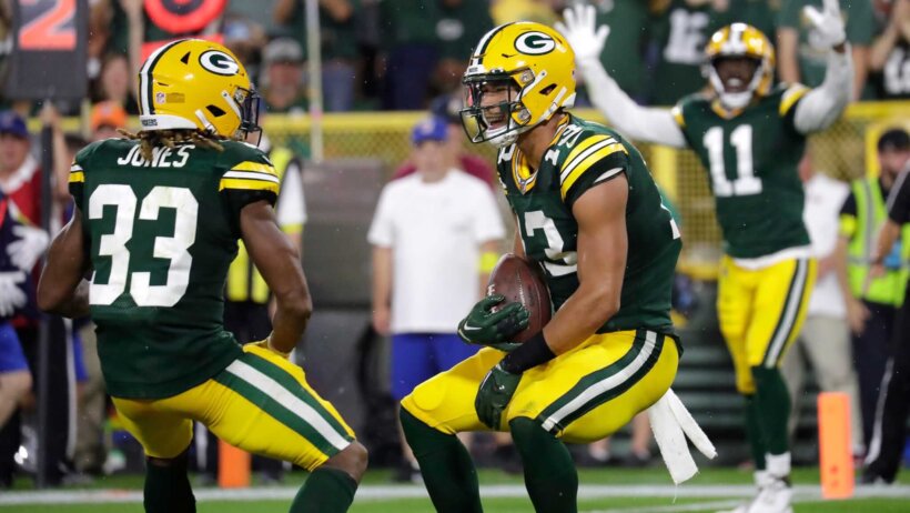 Aaron Jones and Allen Lazard TD celebration