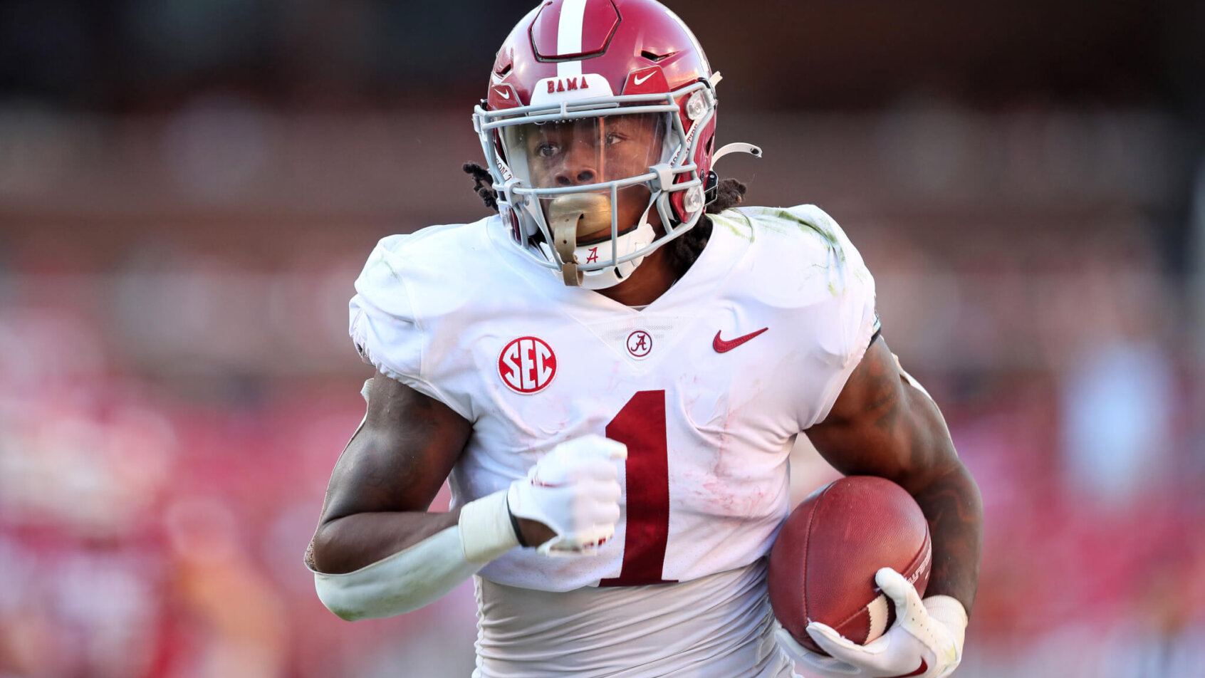 Alabama Crimson Tide running back Jahmyr Gibbs rushes for a touchdown