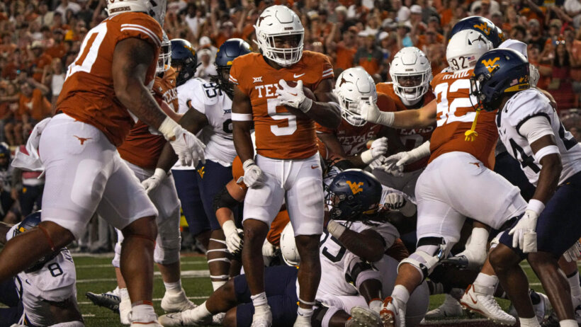 Bijan Robinson TD celebration