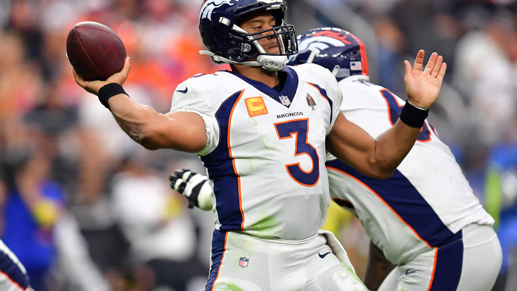 Russell Wilson gets set to air it out