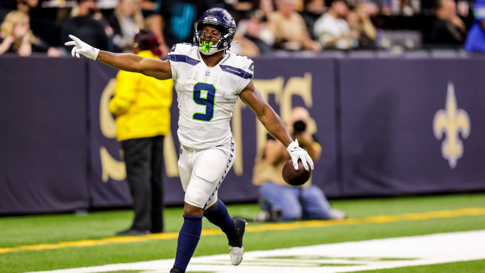 Kenneth Walker III TD celebration