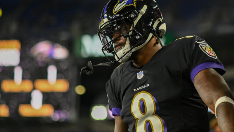 Lamar Jackson tight shot