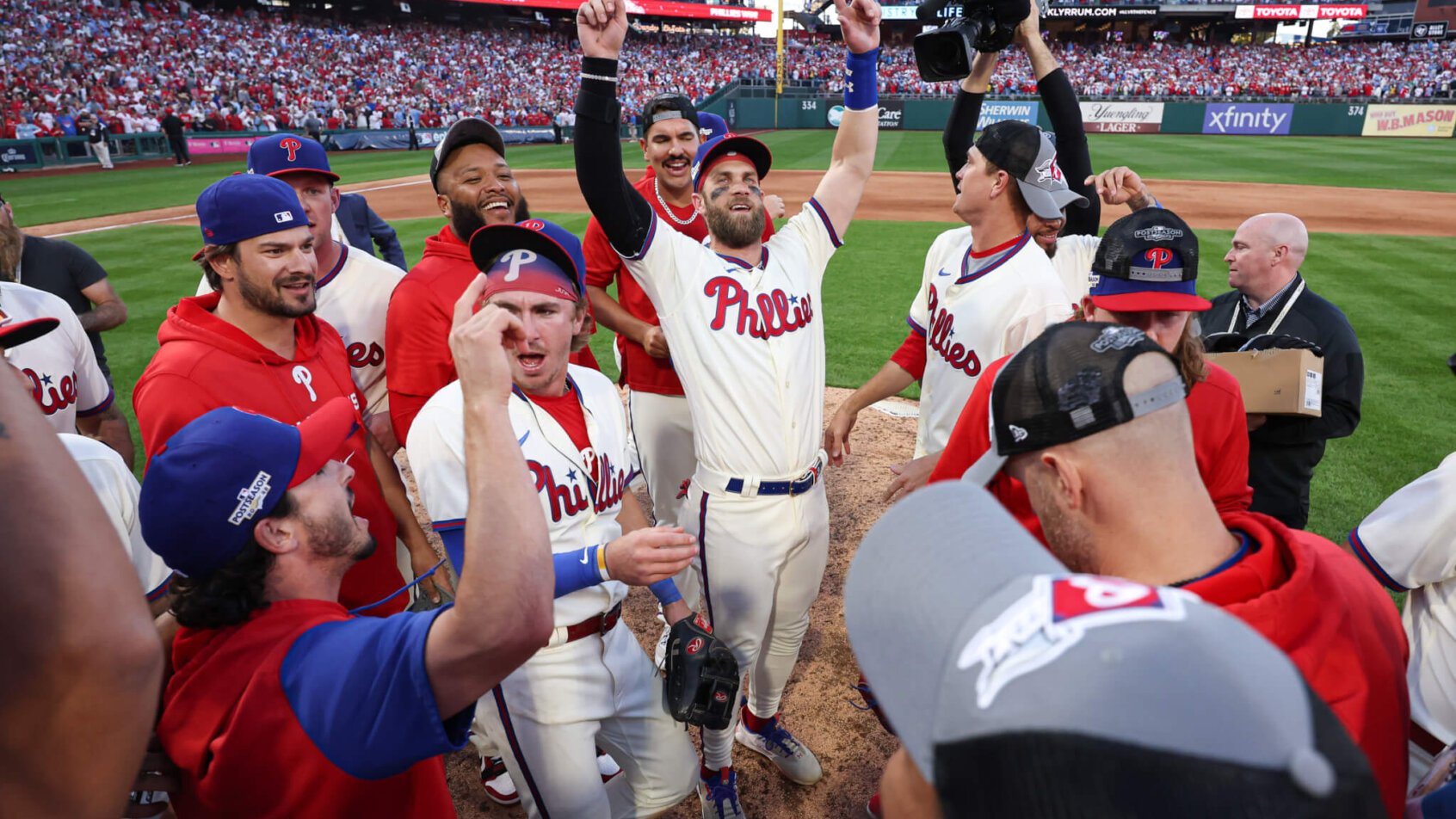Phillies vs Padres Game 1 Predictions, Odds & Starting Pitchers