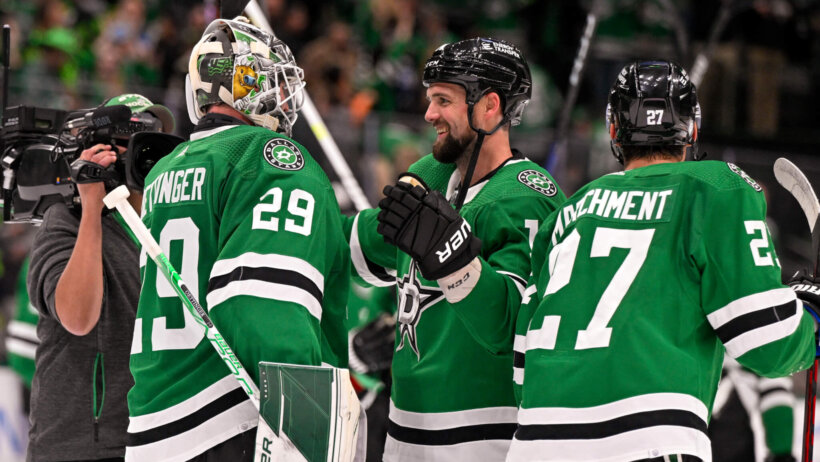 Dallas stars players celebrate