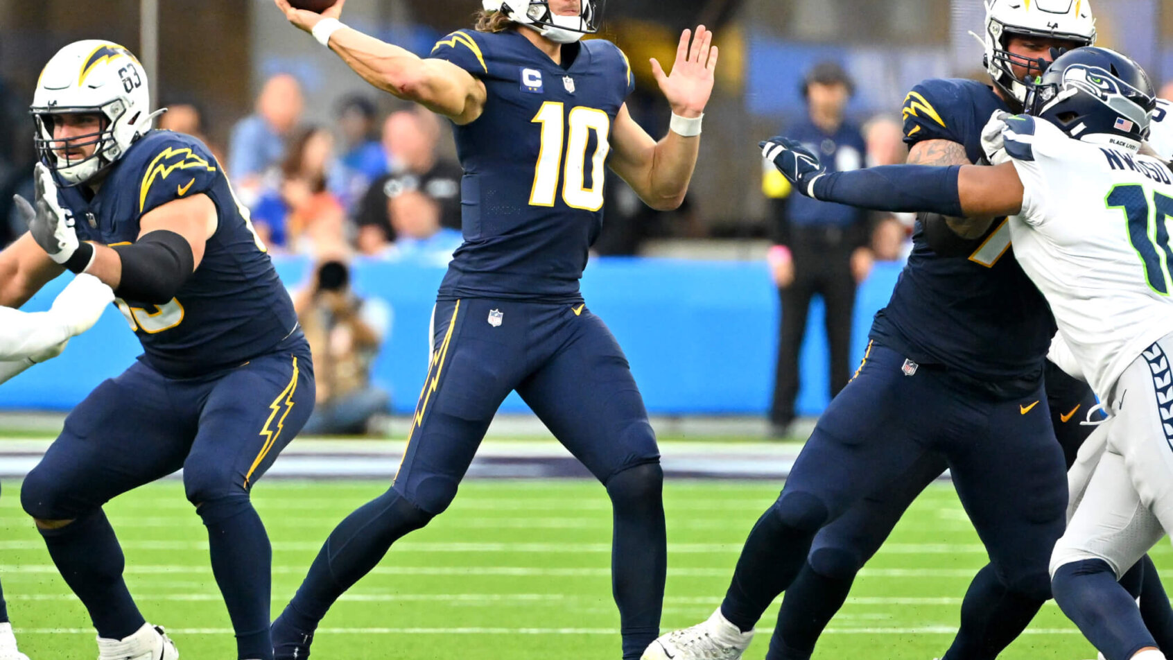 Los Angeles Chargers quarterback Justin Herbert throws a pass