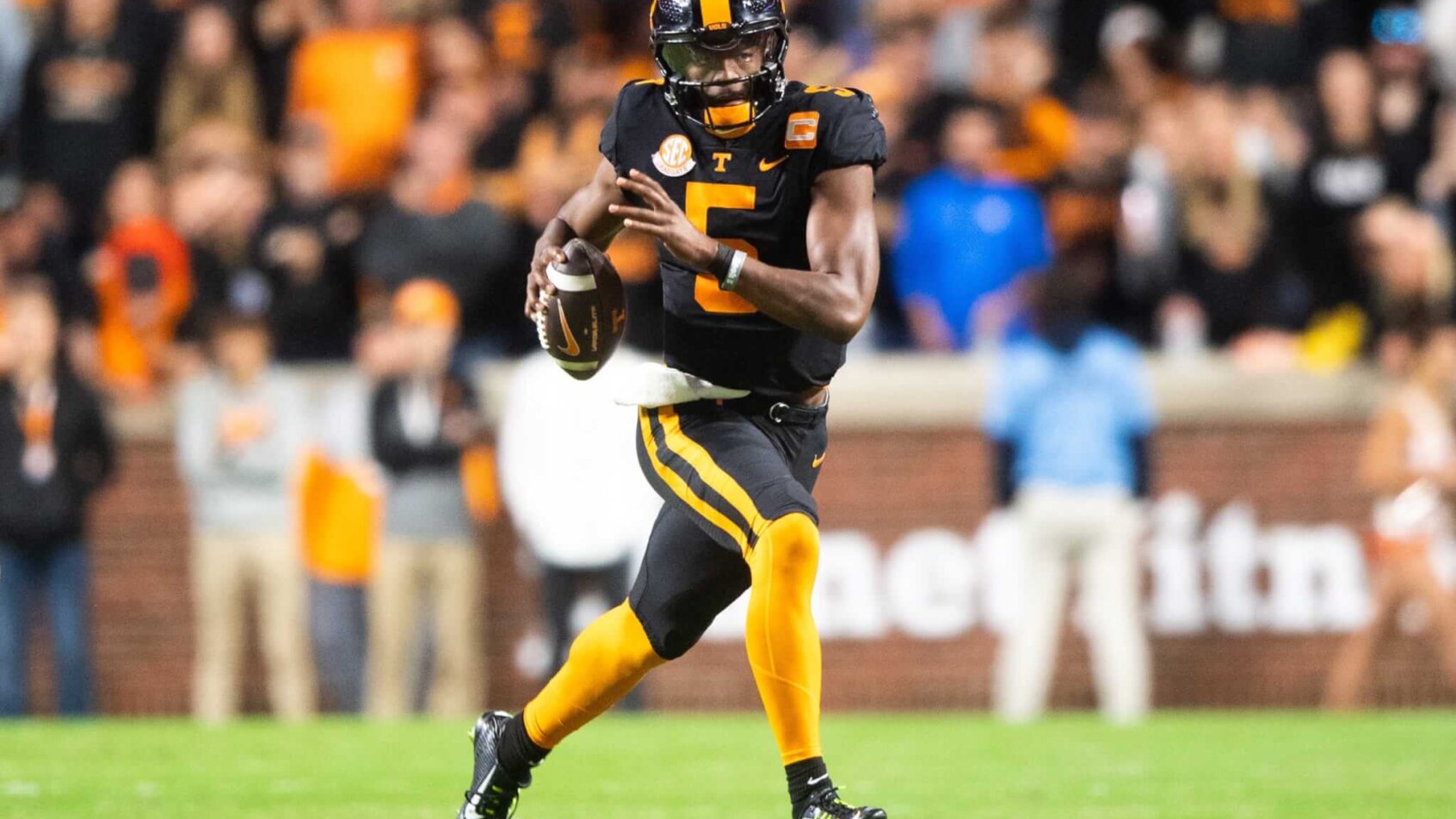Tennessee quarterback Hendon Hooker during Tennessee's game against Kentucky