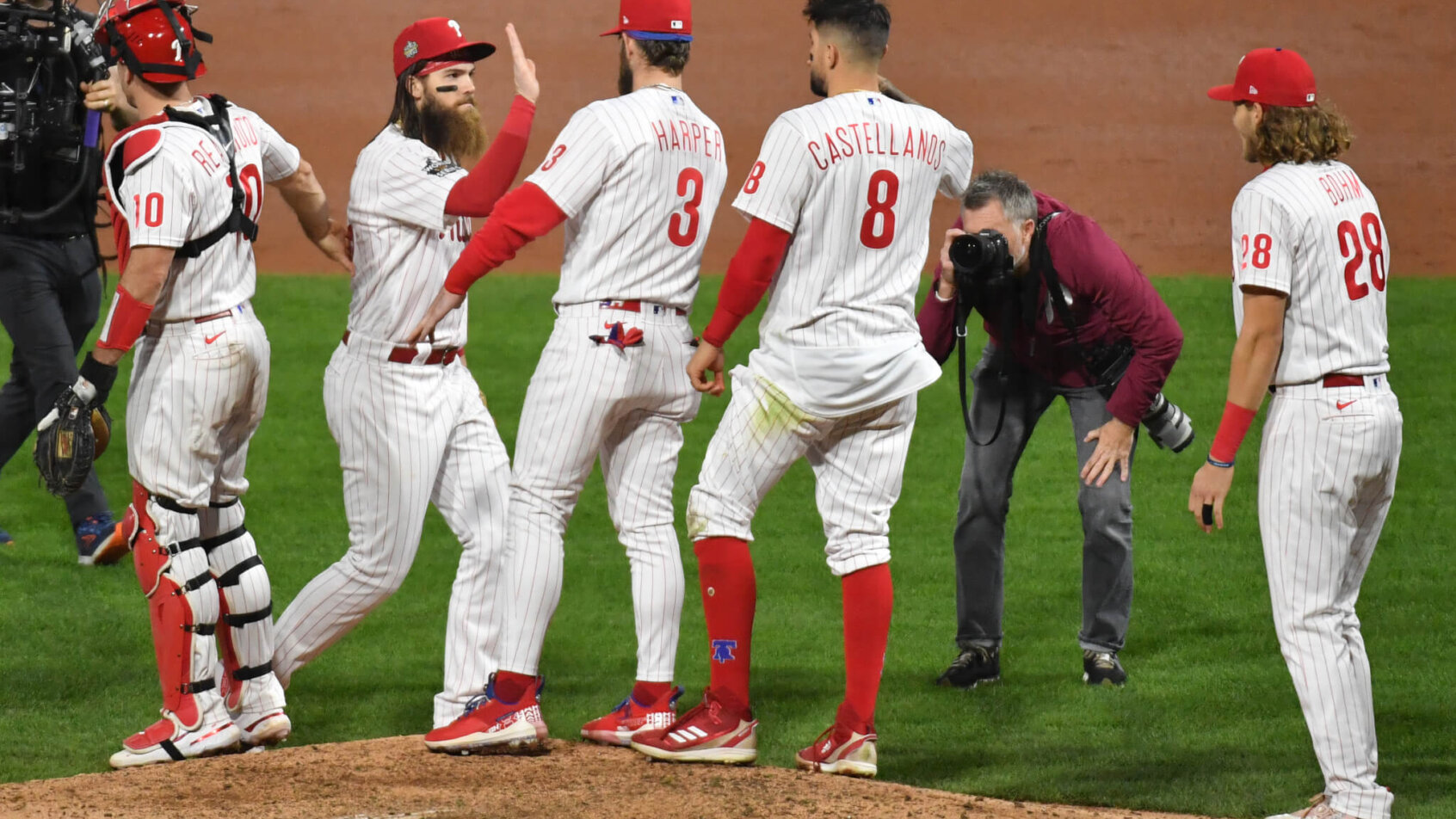 Astros vs Phillies Game 4 Odds, Predictions & Starting Pitchers