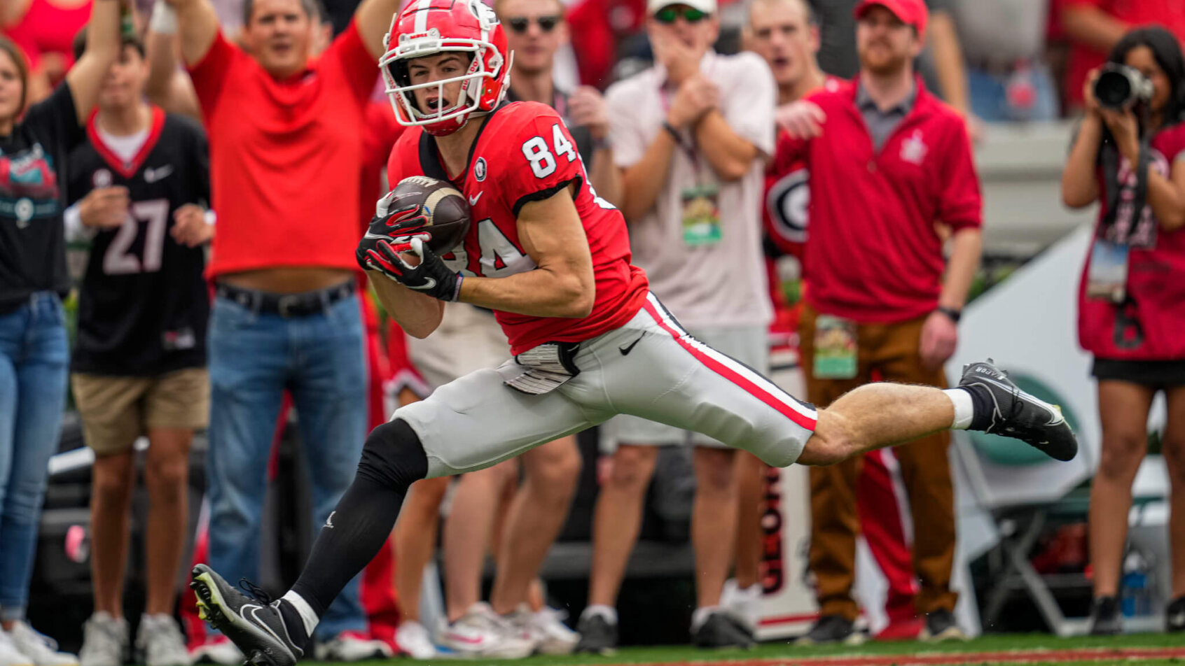Ladd McConkey catches ball