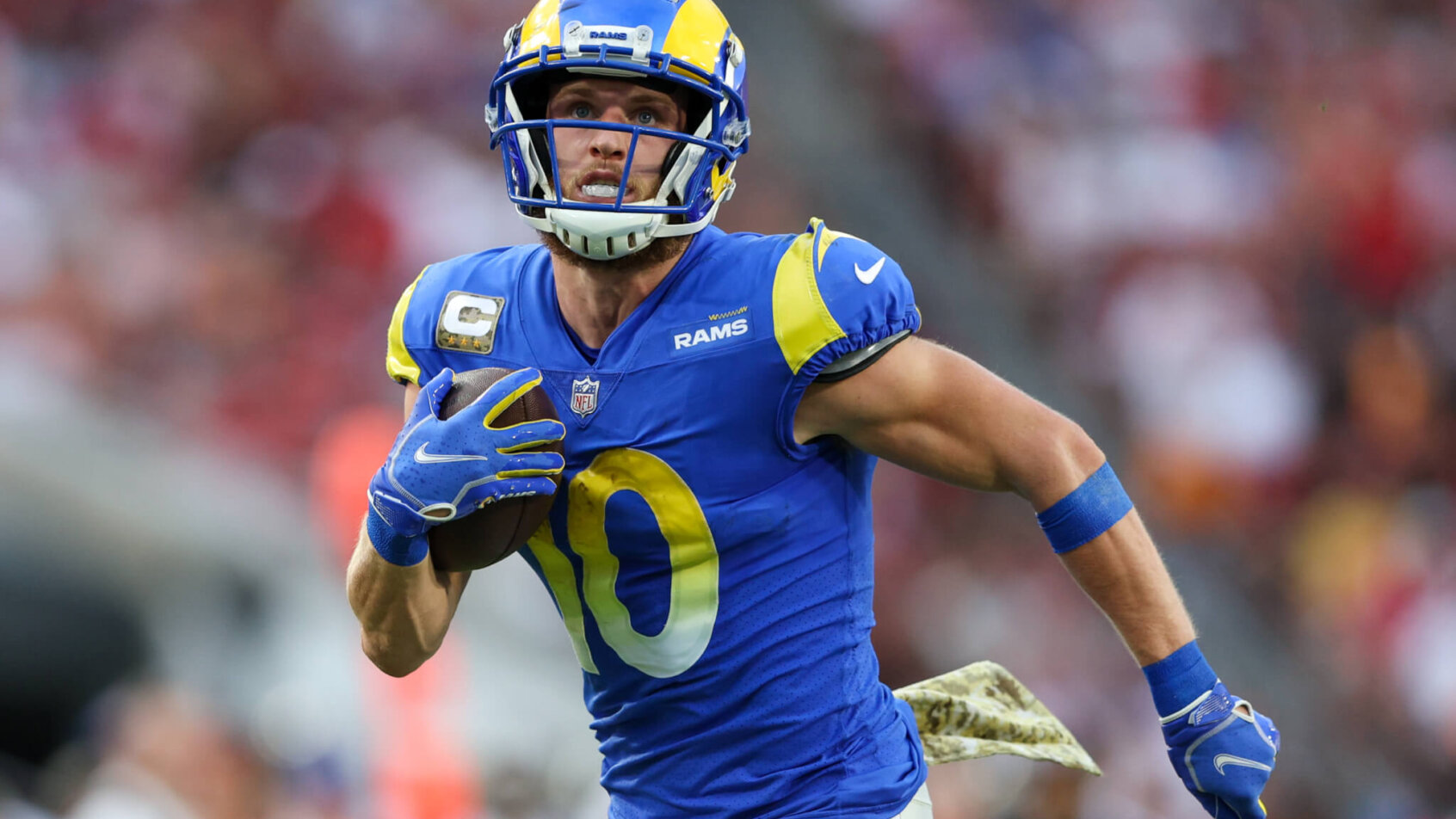 LA Rams wide receiver Cooper Kupp runs for a touchdown