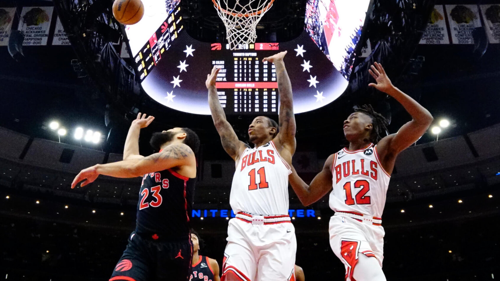 Fred VanVleet drives versus the Bulls