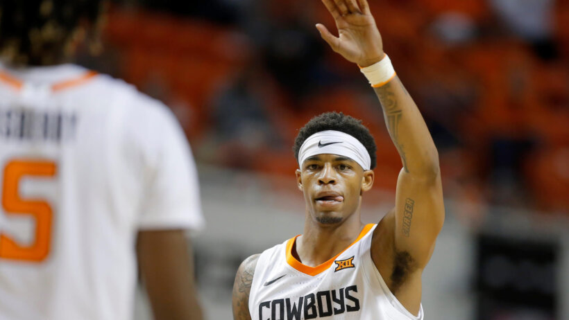 Avery Anderson III high-five