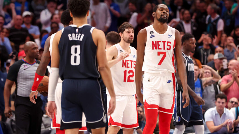 Kevin Durant dejected