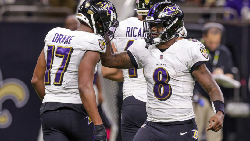 Baltimore Ravens Lamar Jackson and Kenyan Drake celebrate touchdown