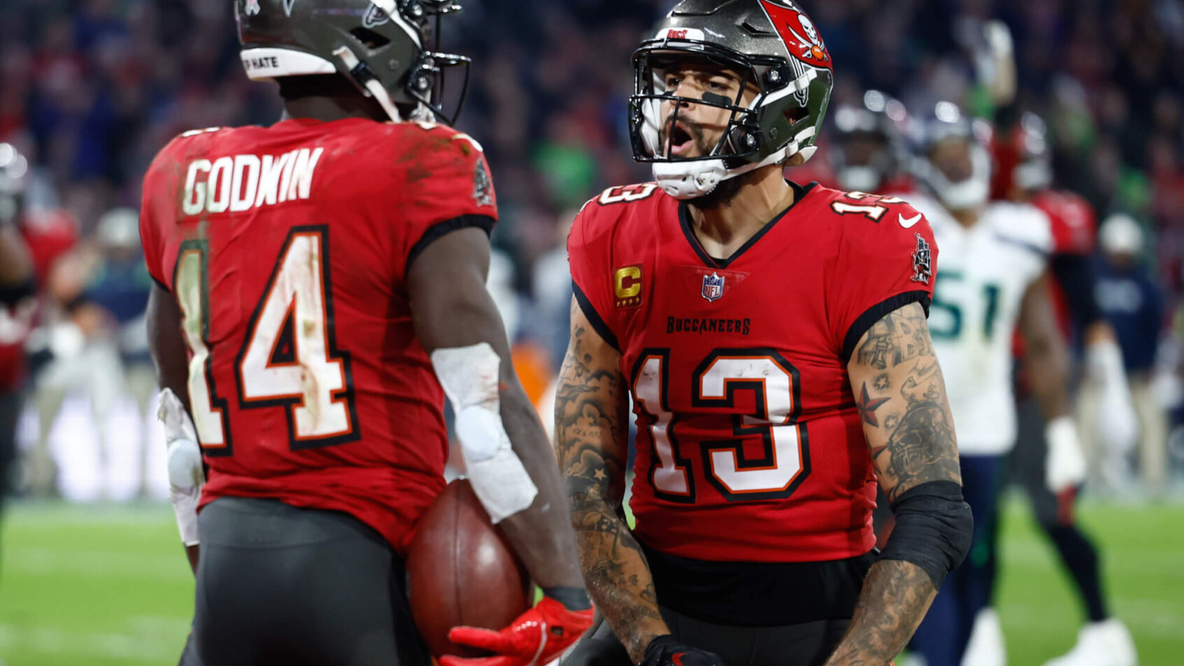 Chris Godwin and Mike Evans celebration