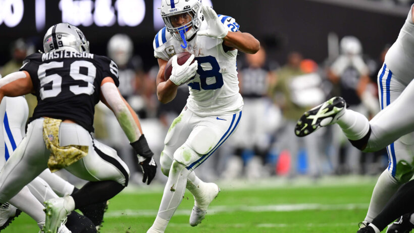 ndianapolis Colts running back Jonathan Taylor (28)