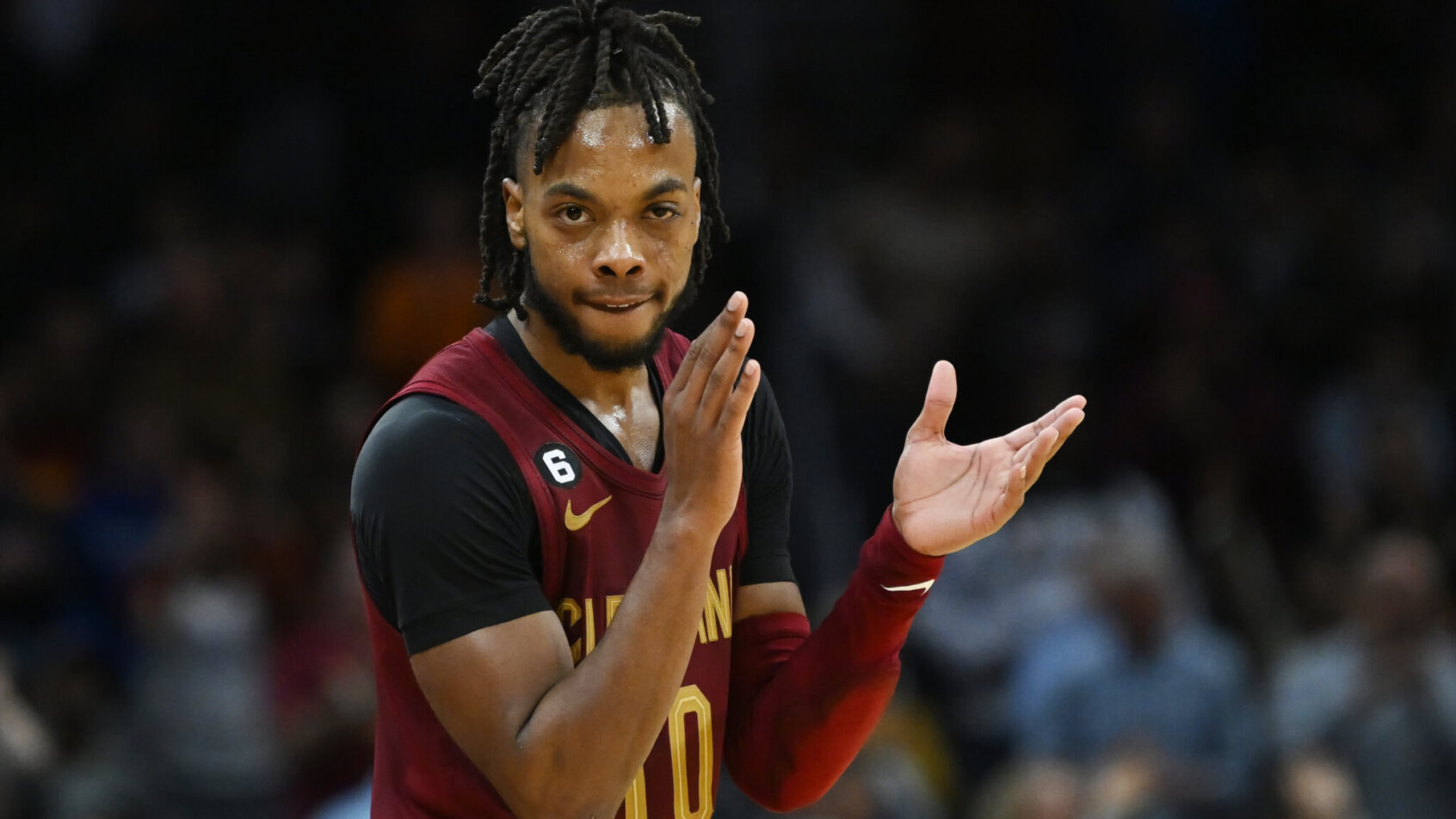 Darius Garland clapping his hands