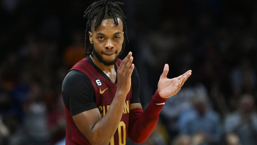 Darius Garland clapping his hands
