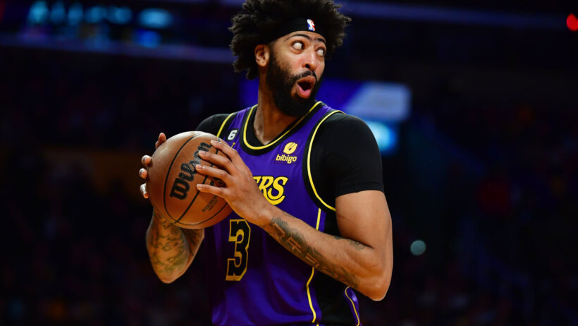 Anthony Davis holding ball with two hands