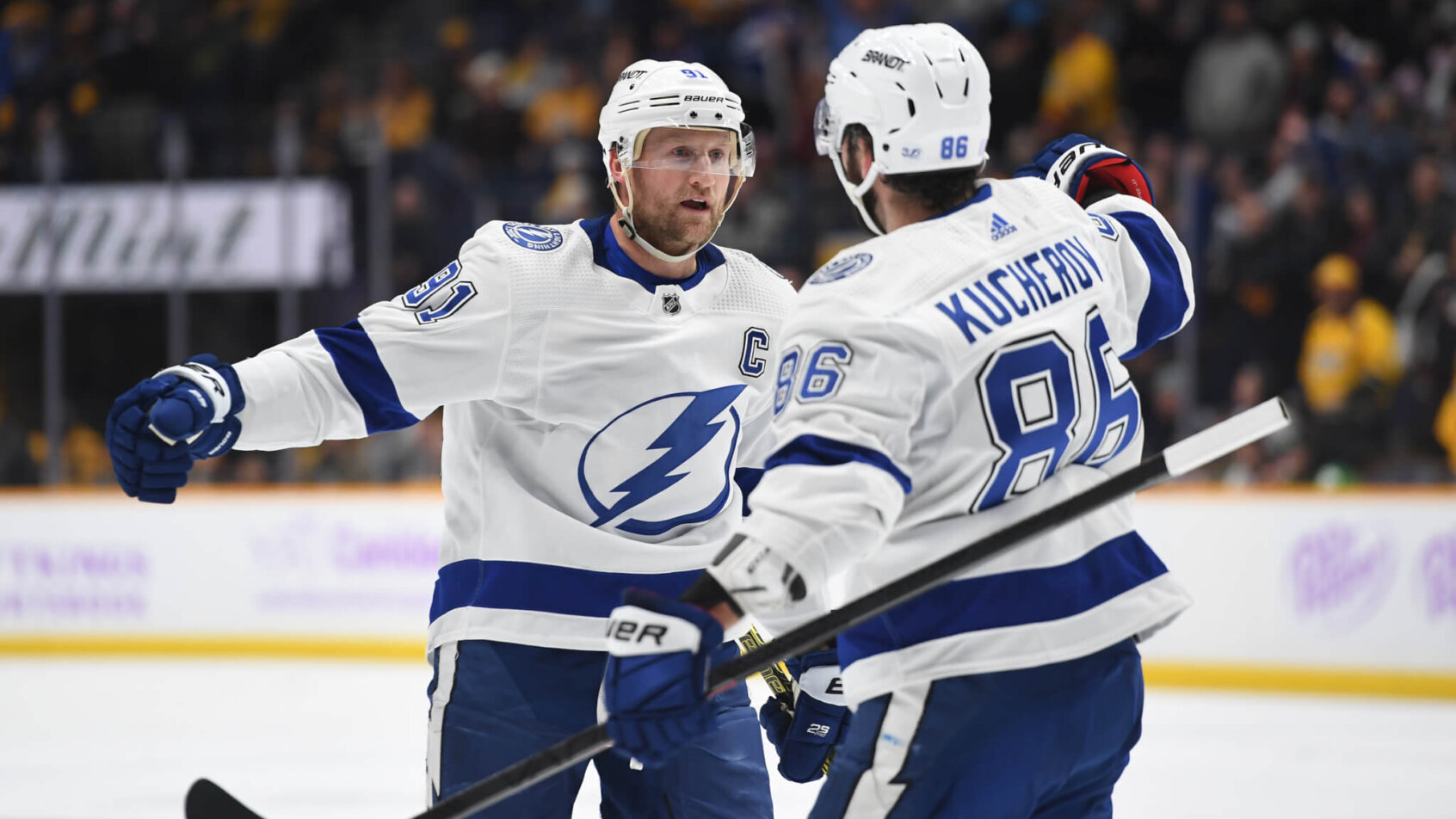 Steven Stamkos celebrates with Nikita Kucherov