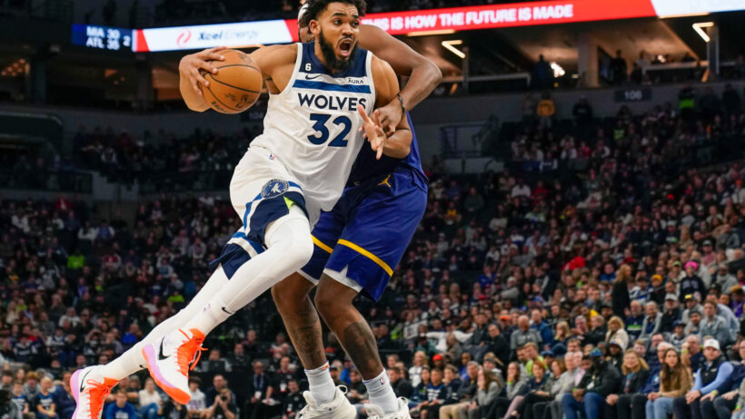 Karl-Anthony Towns drives to the hoop