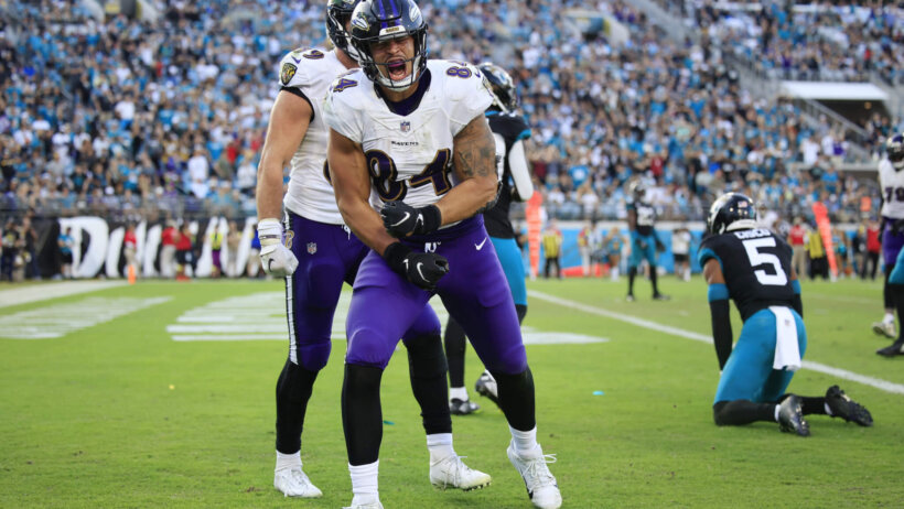 Baltimore Ravens TE celebrates