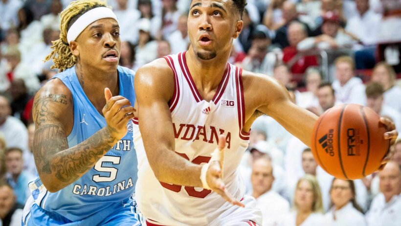 Trayce Jackson-Davis driving to basket