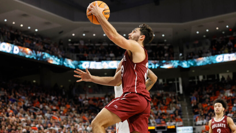 Colgate's Oliver Lynch-Daniels driving the lane
