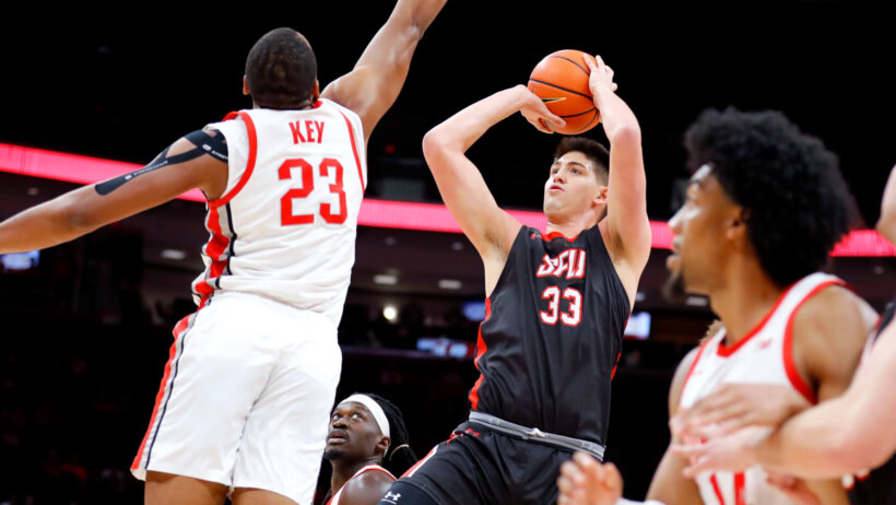 St. Francis (Pa) Red Flash forward Josh Cohen shooting a jump shot