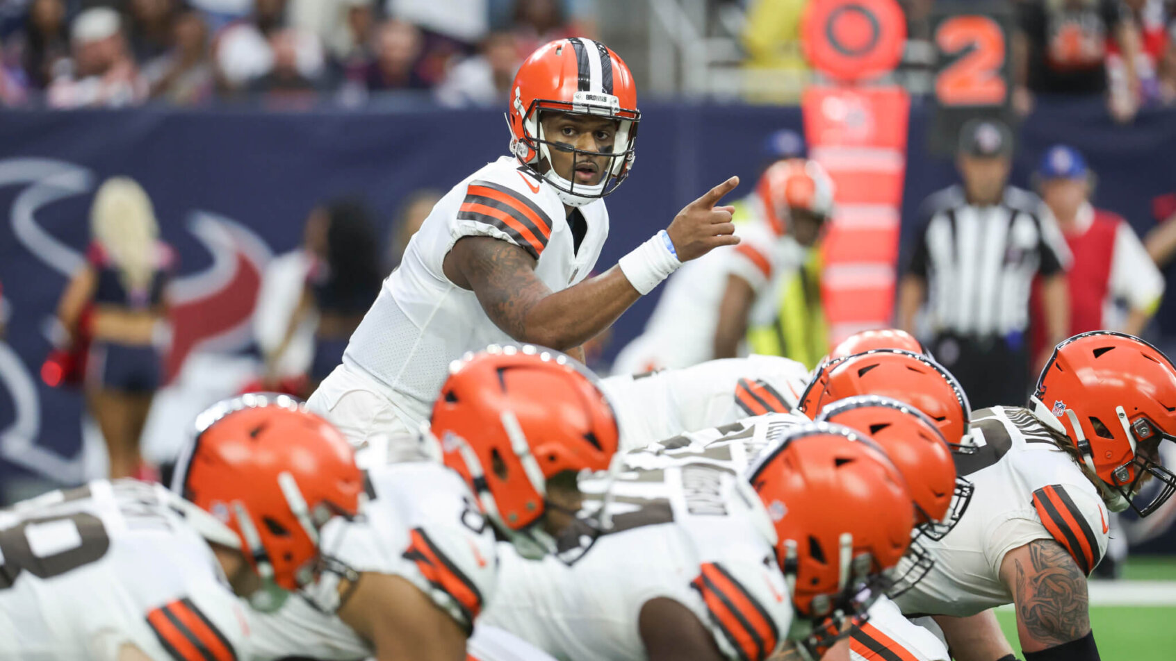 Deshaun Watson under center calling play