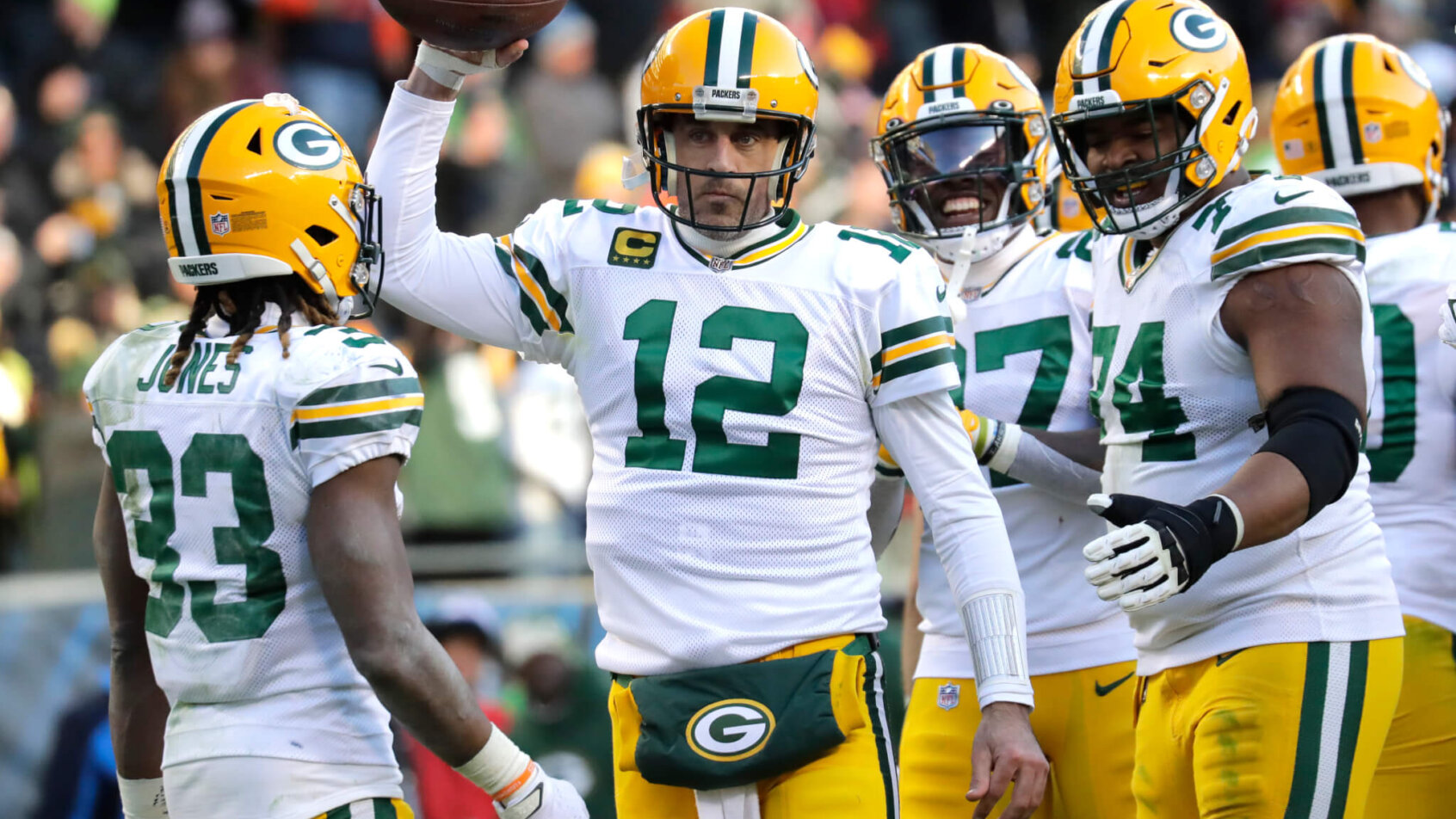 Aaron Rodgers celebrates another win in Chicago