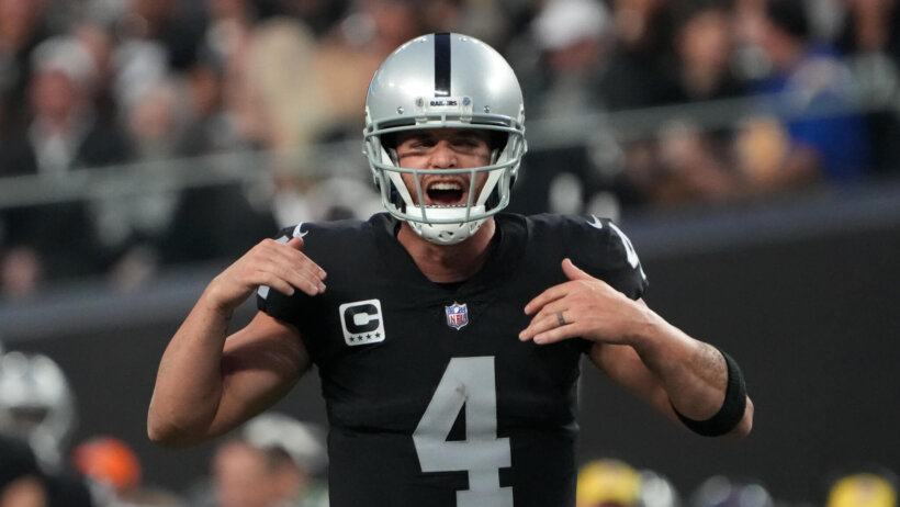 Raiders QB Derek Carr