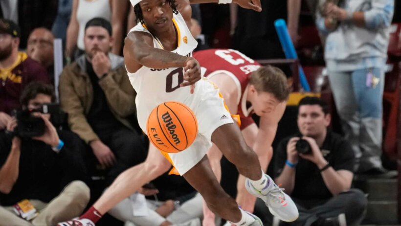 DJ Horne chasing loose ball