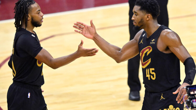 Cavaliers guards Darius Garland and Donovan Mitchell