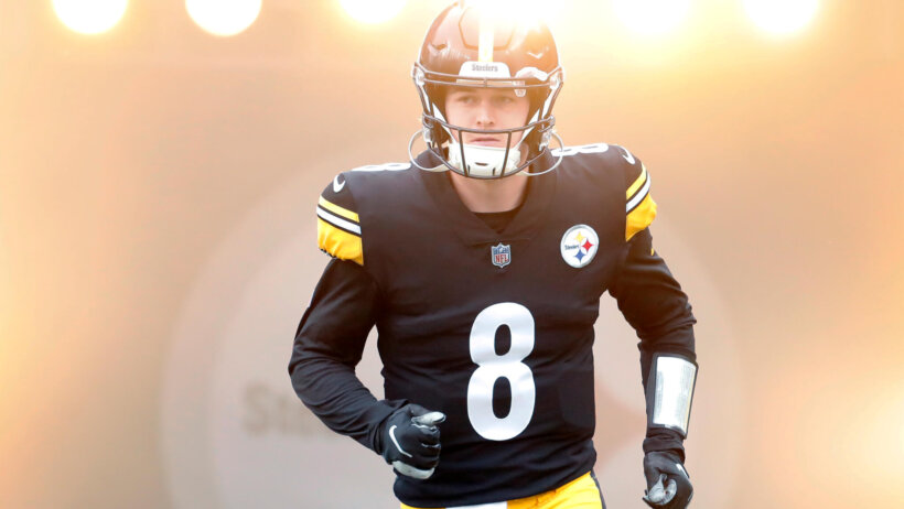 Kenny Pickett running out of tunnel