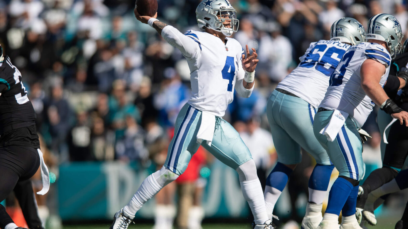 Dak Prescott uncorks a throw