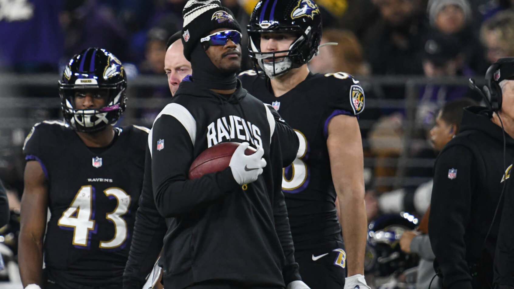 Baltimore Ravens QB Lamar Jackson on sideline