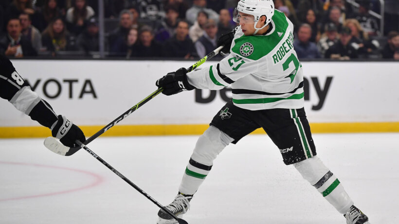Dallas Stars left wing Jason Robertson shoots on goal