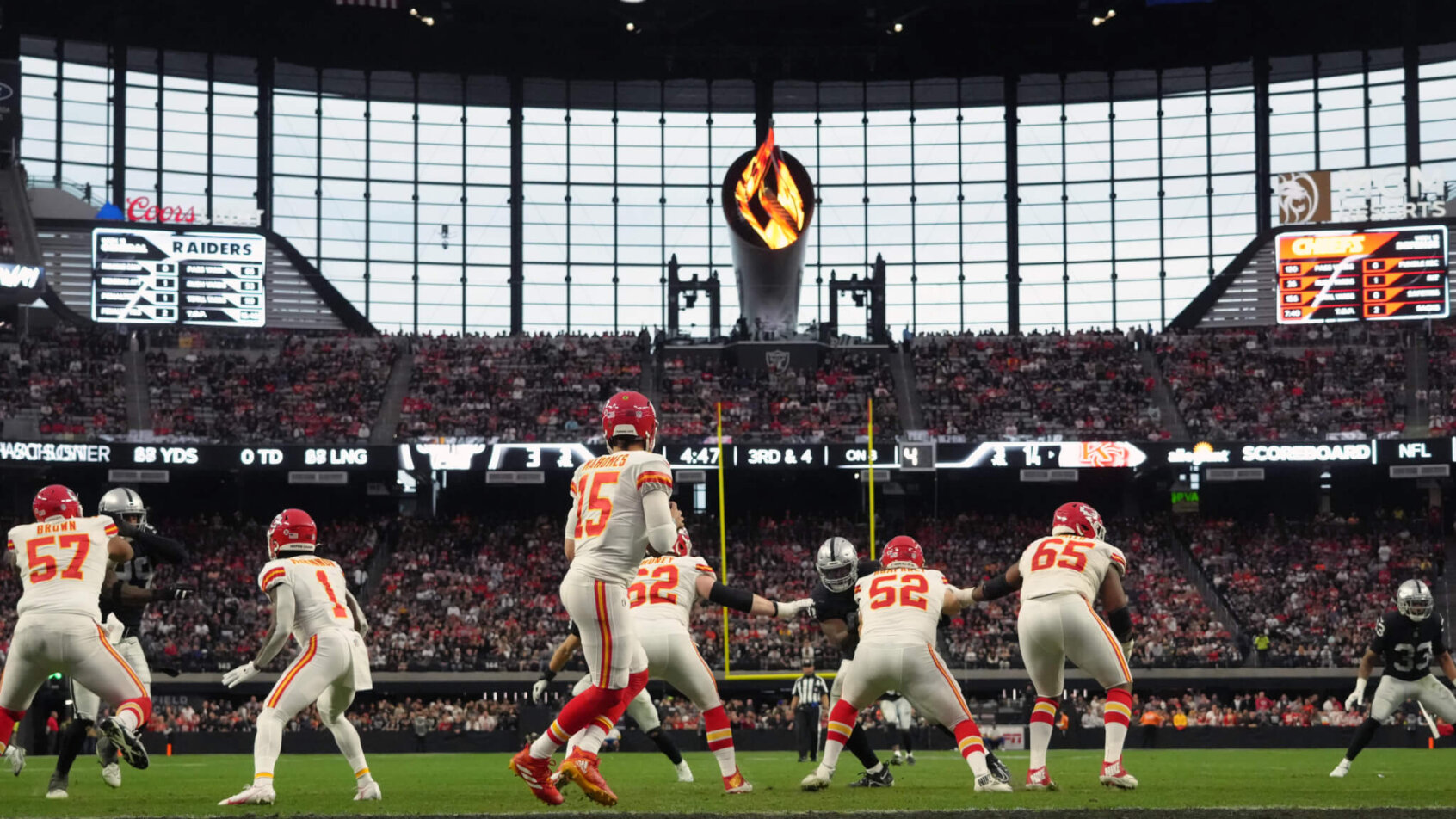 Kansas City Chiefs QB Patrick Mahomes back to pass.