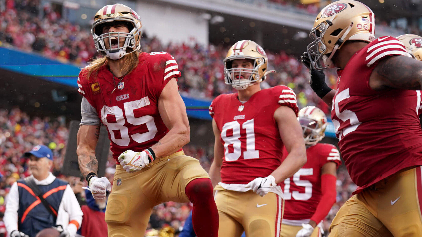George Kittle celebrates after his two-point conversion catch