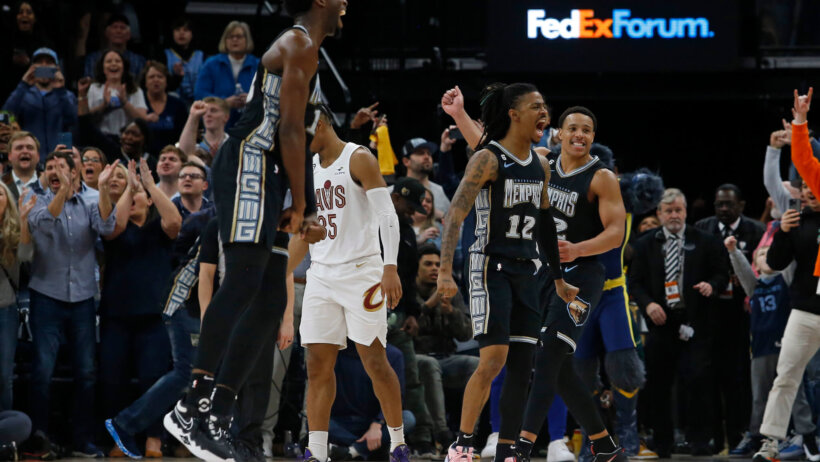 Memphis Grizzlies celebrate a victory over the Cleveland Cavaliers