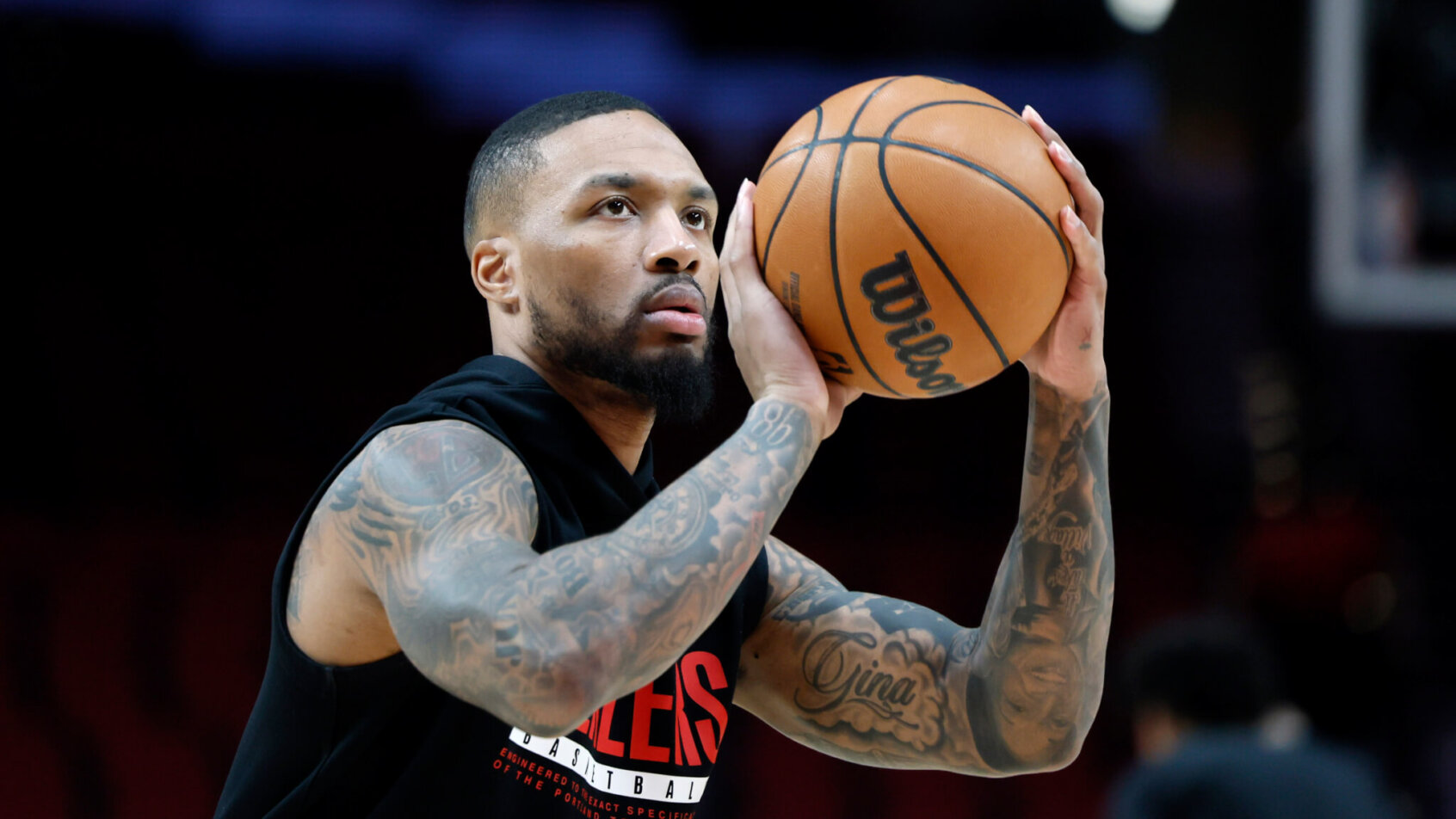 Damian Lillard sets to take shot