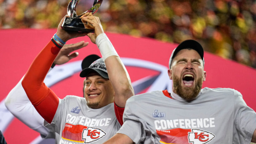 Mahomes and Kelce celebrate
