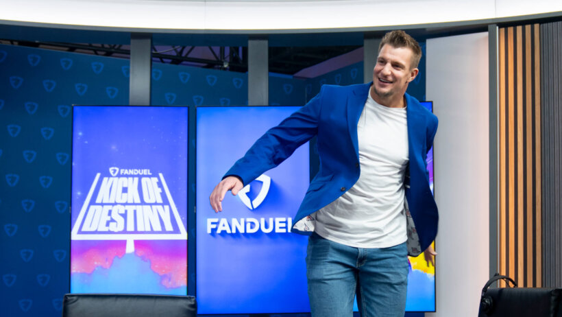 Rob Gronkowski with the FanDuel Kick of Destiny